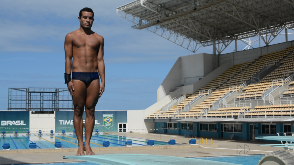 Brazilian diver Ian Matos will represent Brazil tomorrow at FINA's World Championships. Back in 2014, the athlete came out publicly as gay. In this video for UN Free & Equal campaign, Ian talks about the negative effects of sexism on the LGBTI community.